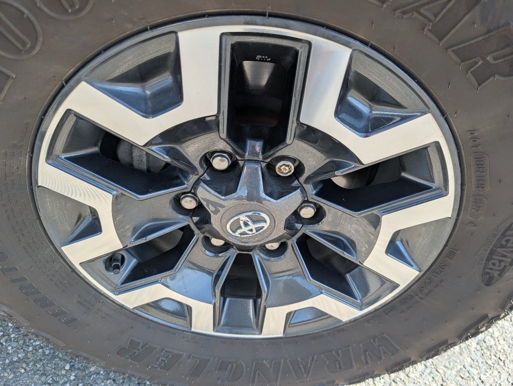Toyota Tacoma TRD OFF ROAD, 4X4, GARANTIE JUSQU EN 2027, 2023 à Magog, Québec - 26 - w1024h768px