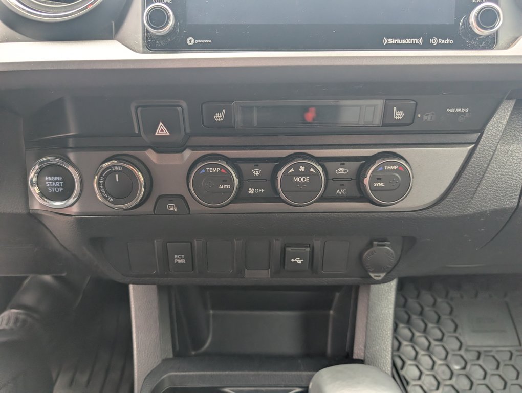 Toyota Tacoma TRD OFF ROAD, 4X4, GARANTIE JUSQU EN 2028, 2023 à Magog, Québec - 17 - w1024h768px