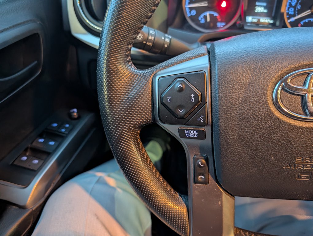 2023 Toyota Tacoma SR5 DOUBLE CAB GARANTIE JUSQU EN 2027, in Magog, Quebec - 18 - w1024h768px