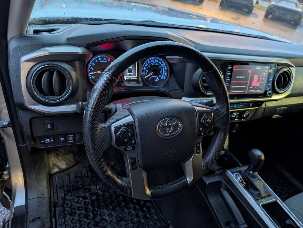 2023 Toyota Tacoma SR5 DOUBLE CAB GARANTIE JUSQU EN 2027, in Magog, Quebec - 13 - w1024h768px