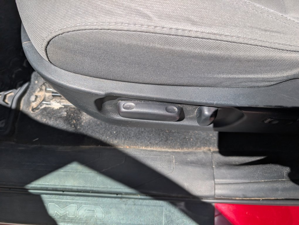 2023 Toyota Tacoma SR5 4X4, in Magog, Quebec - 16 - w1024h768px