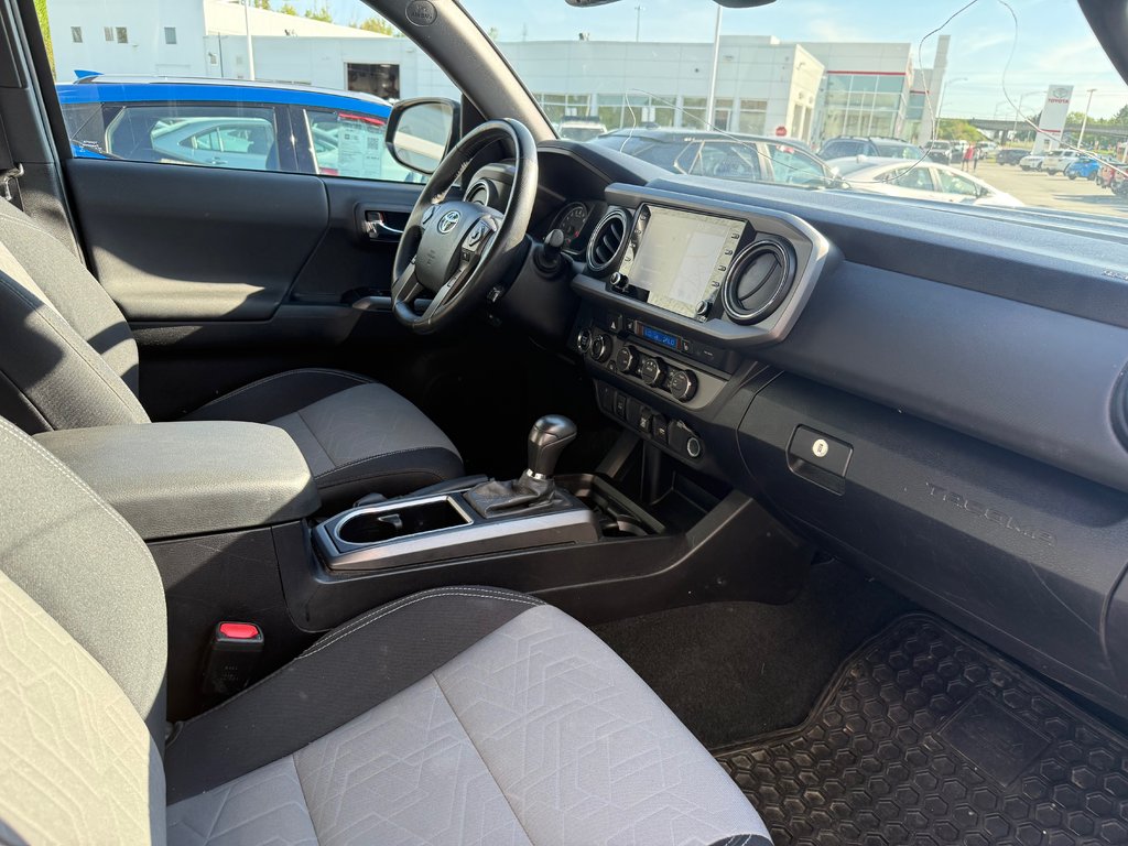 2023 Toyota Tacoma TRD SPORT 4X4 in Magog, Quebec - 10 - w1024h768px