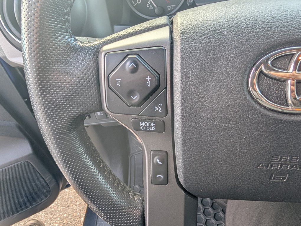 2023 Toyota Tacoma TRD SPORT PREMIUM 4X4 in Magog, Quebec - 19 - w1024h768px