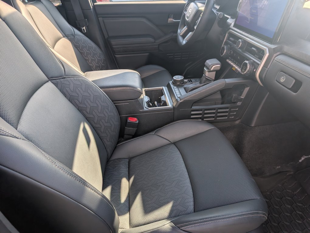 2024 Toyota Tacoma Hybrid LIMITED, 4X4, CUIR, TOIT, in Magog, Quebec - 9 - w1024h768px