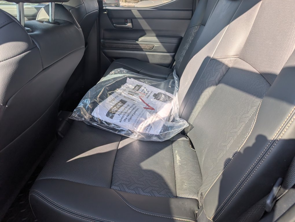 2024 Toyota Tacoma Hybrid LIMITED, 4X4, CUIR, TOIT, in Magog, Quebec - 12 - w1024h768px