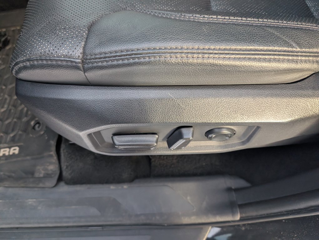 2024 Toyota TUNDRA HYBRID LIMITED, GARANTIE JUSQU EN 2028, in Magog, Quebec - 16 - w1024h768px