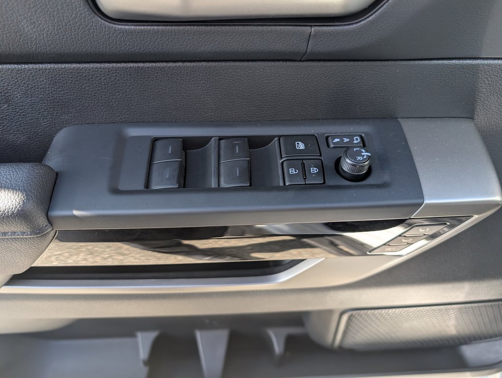 Toyota TUNDRA HYBRID Crewmax Limited 2025 à Magog, Québec - 16 - w1024h768px