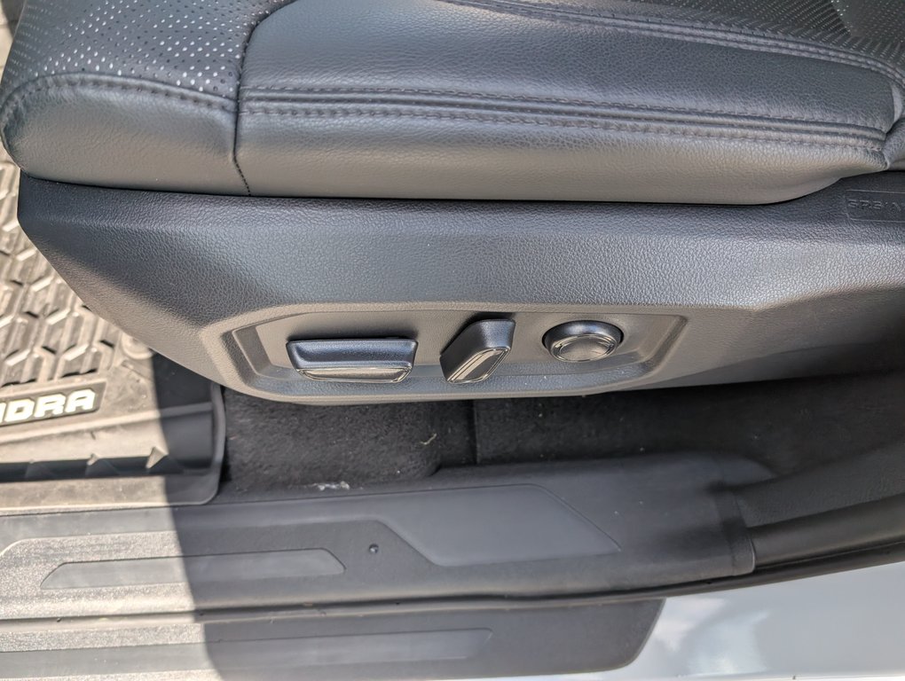 Toyota TUNDRA HYBRID Crewmax Limited 2025 à Magog, Québec - 15 - w1024h768px