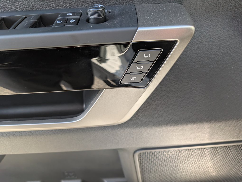 Toyota TUNDRA HYBRID Crewmax Limited 2025 à Magog, Québec - 17 - w1024h768px