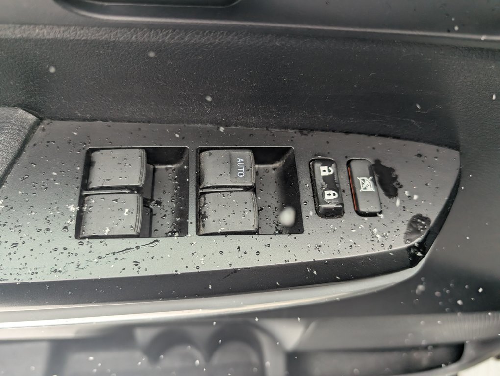 Toyota Tundra SR5 CREWMAX, 2021 à Magog, Québec - 16 - w1024h768px