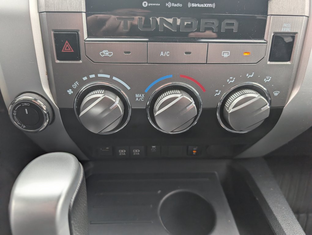 Toyota Tundra SR5 CREWMAX, 2021 à Magog, Québec - 19 - w1024h768px