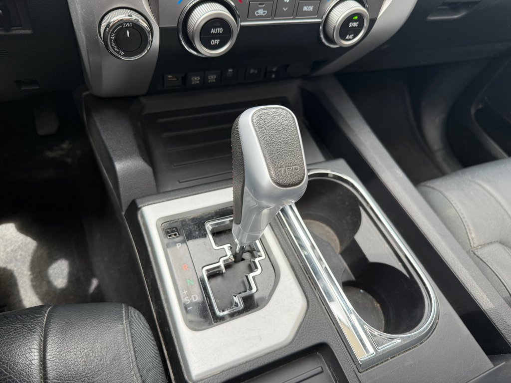 2021 Toyota Tundra SR5 CREWMAX in Magog, Quebec - 16 - w1024h768px