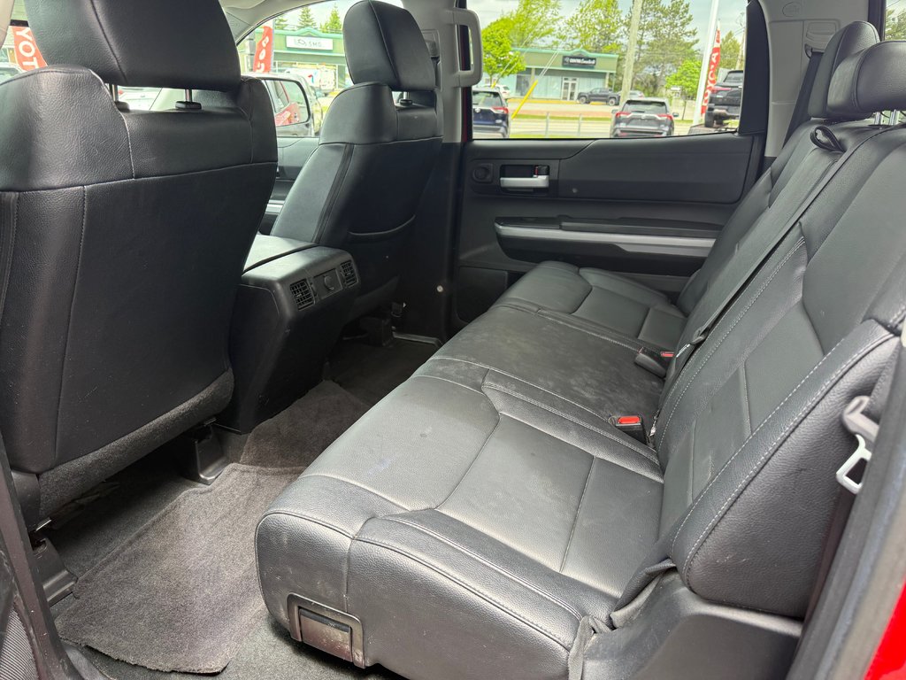 2021 Toyota Tundra SR5 CREWMAX in Magog, Quebec - 10 - w1024h768px