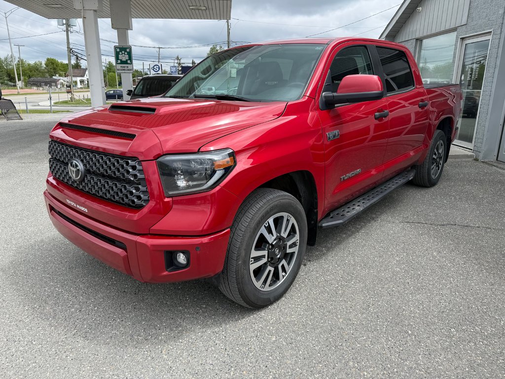2021 Toyota Tundra SR5 CREWMAX in Magog, Quebec - 5 - w1024h768px