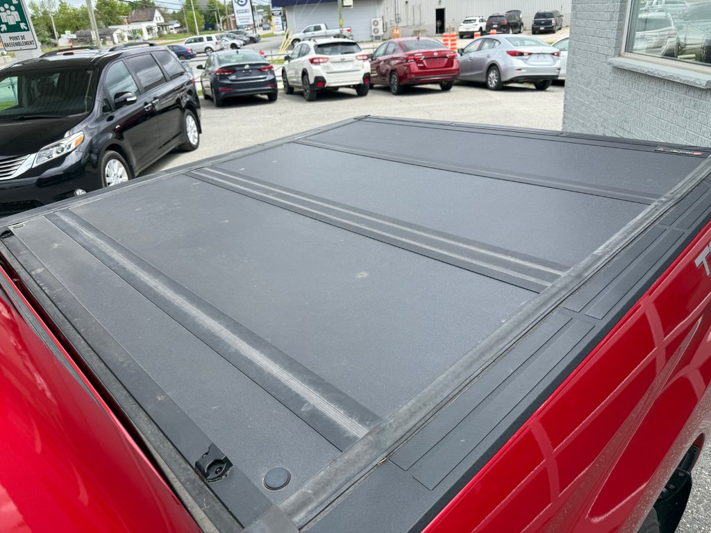 2021 Toyota Tundra SR5 CREWMAX in Magog, Quebec - 7 - w1024h768px