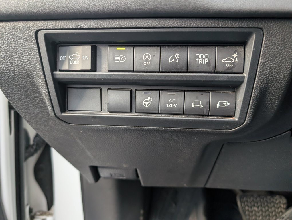 Toyota Tundra CREW MAX PLATINUM, 4X4 2022 à Magog, Québec - 25 - w1024h768px