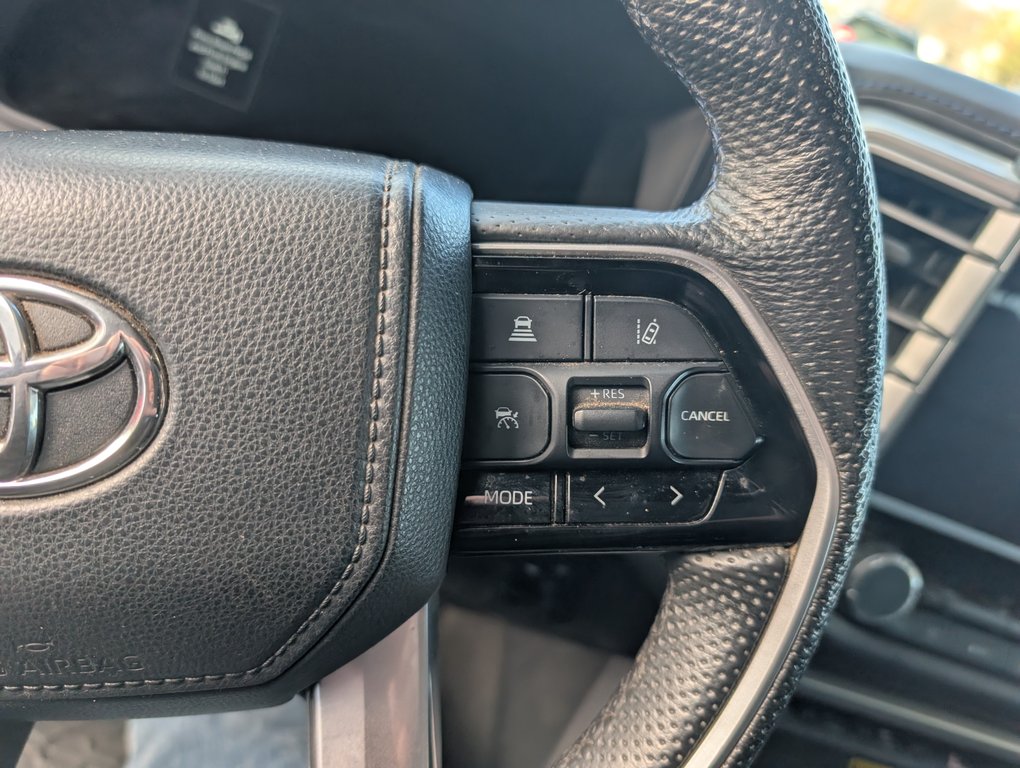 Toyota Tundra CREW MAX PLATINUM, 4X4 2022 à Magog, Québec - 23 - w1024h768px