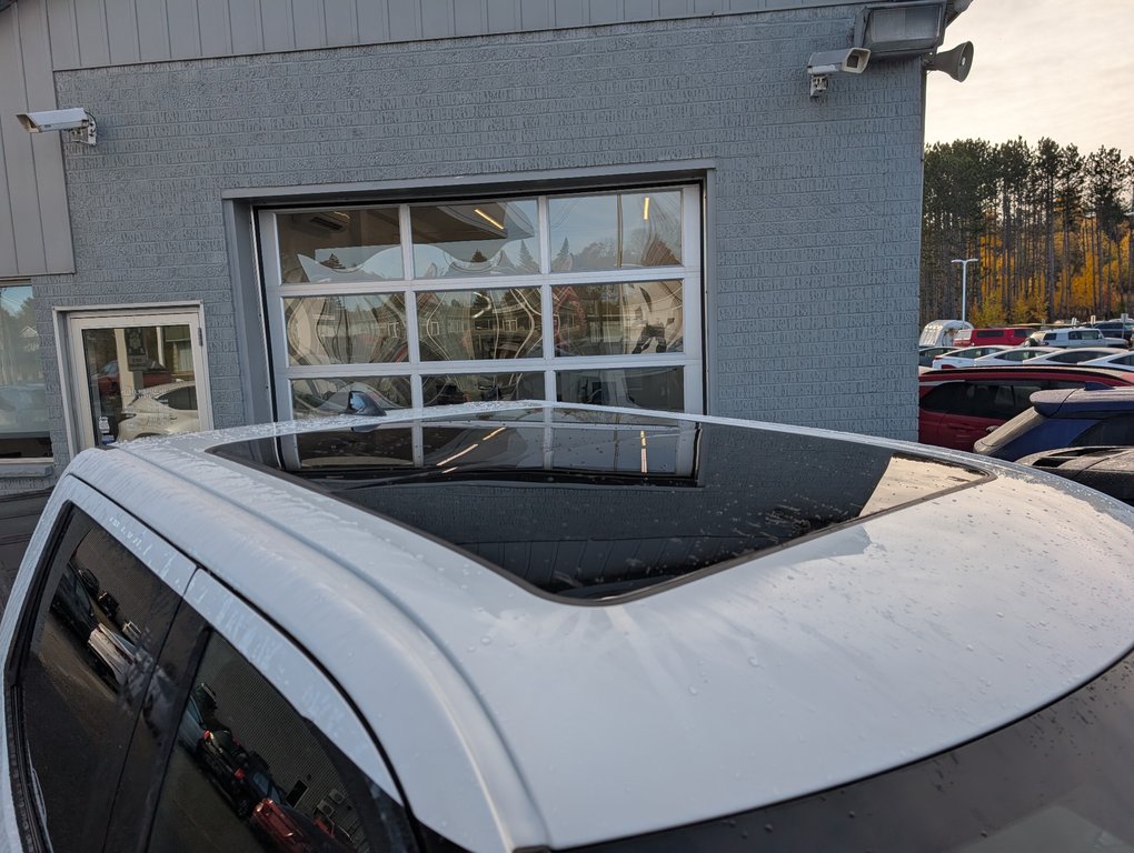 Toyota Tundra CREW MAX PLATINUM, 4X4 2022 à Magog, Québec - 29 - w1024h768px