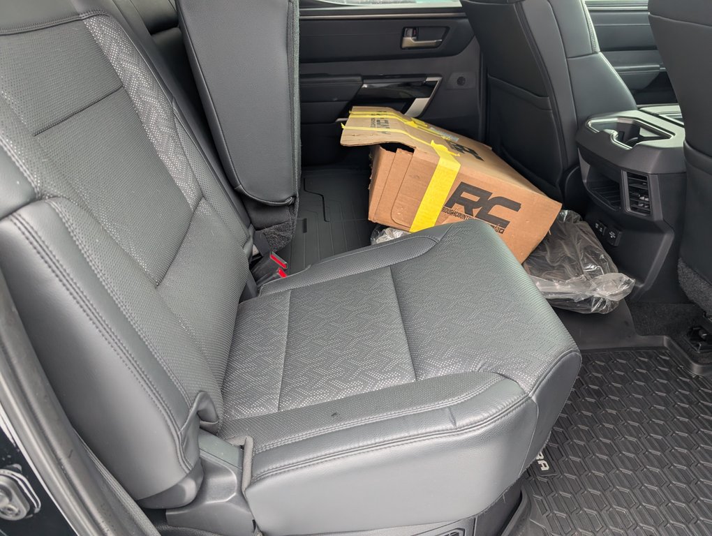 Toyota Tundra Limited Hybrid, GARANTIE JUSQU EN 2027, 2022 à Magog, Québec - 8 - w1024h768px