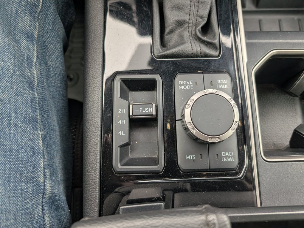 Toyota Tundra Limited Hybrid, GARANTIE JUSQU EN 2027, 2022 à Magog, Québec - 18 - w1024h768px