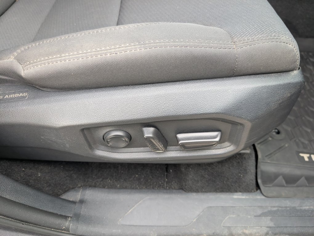 Toyota Tundra SR5 BOITE LONGUE, 4X4 2022 à Magog, Québec - 11 - w1024h768px