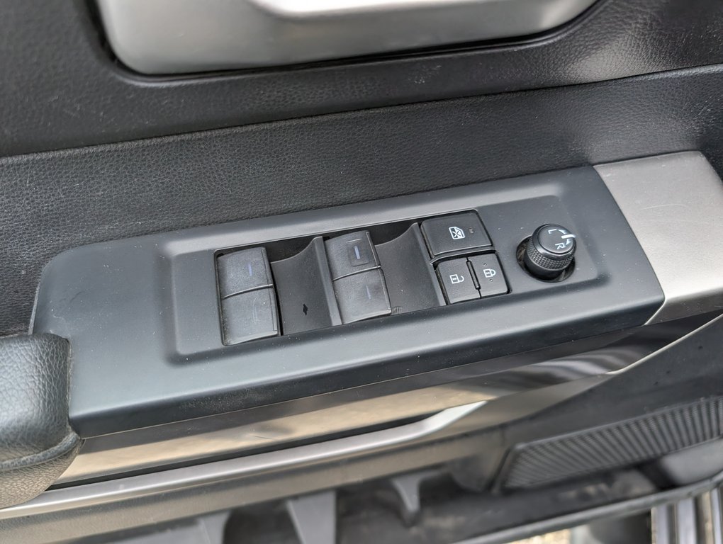 Toyota Tundra SR5 BOITE LONGUE, 4X4 2022 à Magog, Québec - 15 - w1024h768px