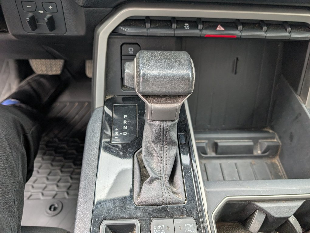 2023 Toyota Tundra SR5 4X4 CREWMAX, GARANTIE JUSQU EN 2027 in Magog, Quebec - 18 - w1024h768px