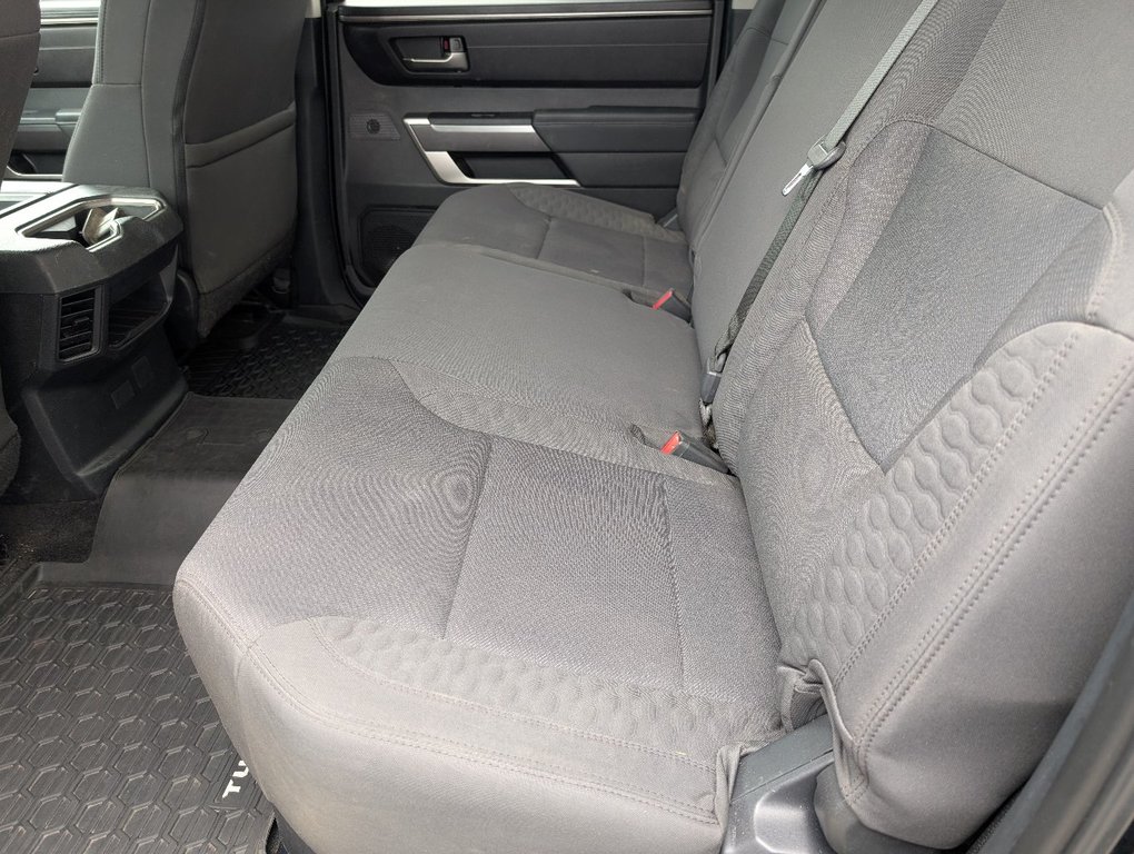 2023 Toyota Tundra SR5 4X4 CREWMAX, GARANTIE JUSQU EN 2027 in Magog, Quebec - 12 - w1024h768px