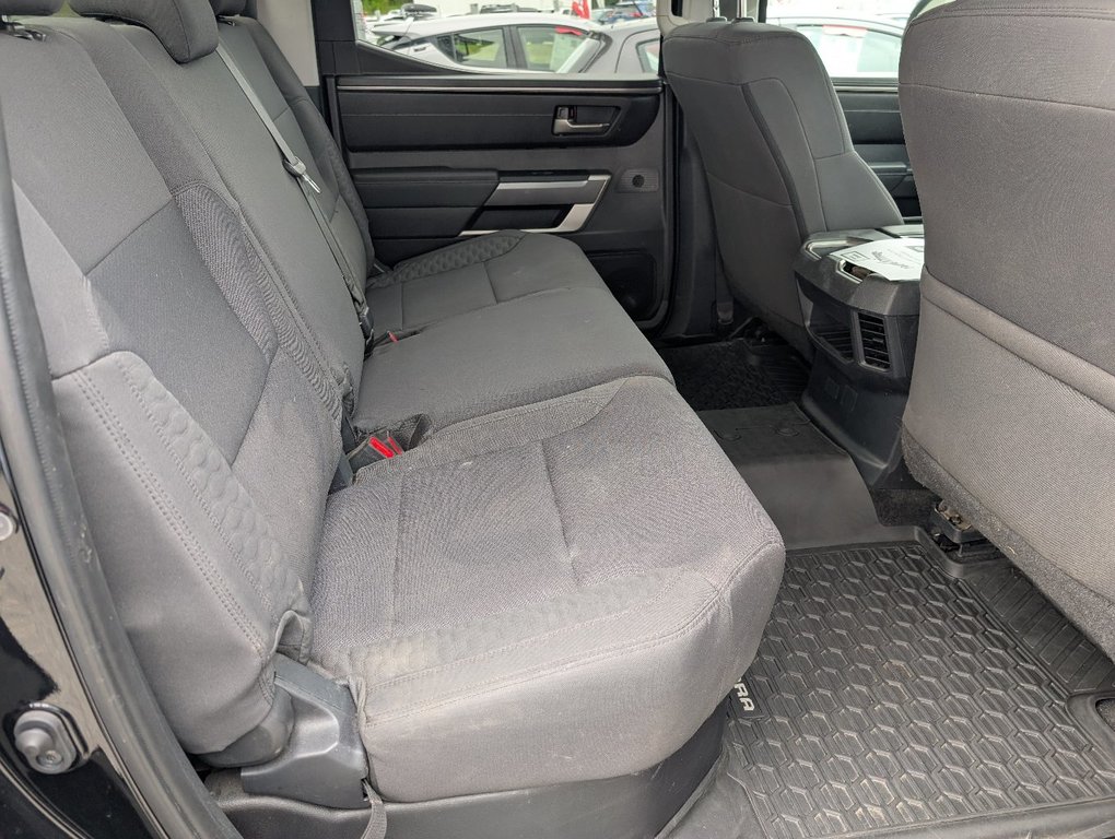 2023 Toyota Tundra SR5 4X4 CREWMAX, GARANTIE JUSQU EN 2027 in Magog, Quebec - 8 - w1024h768px