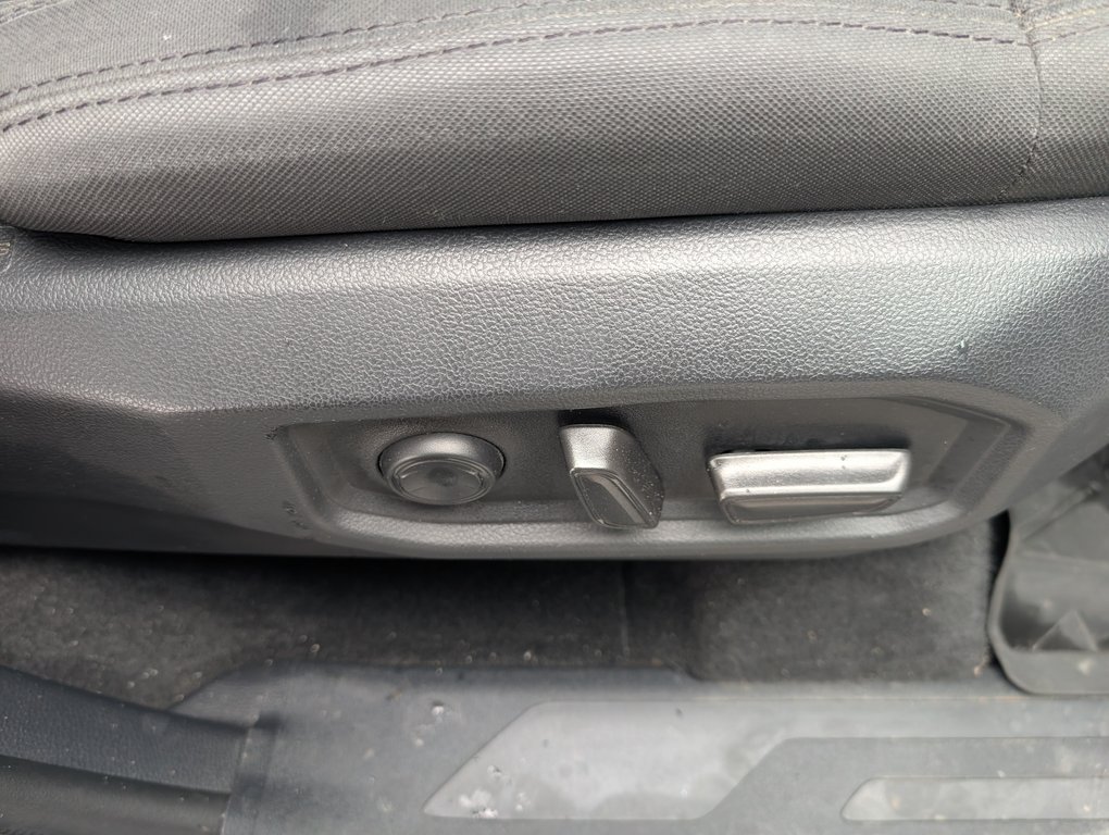 Toyota Tundra TRD OFF ROAD, 4X4, 2024 à Magog, Québec - 9 - w1024h768px