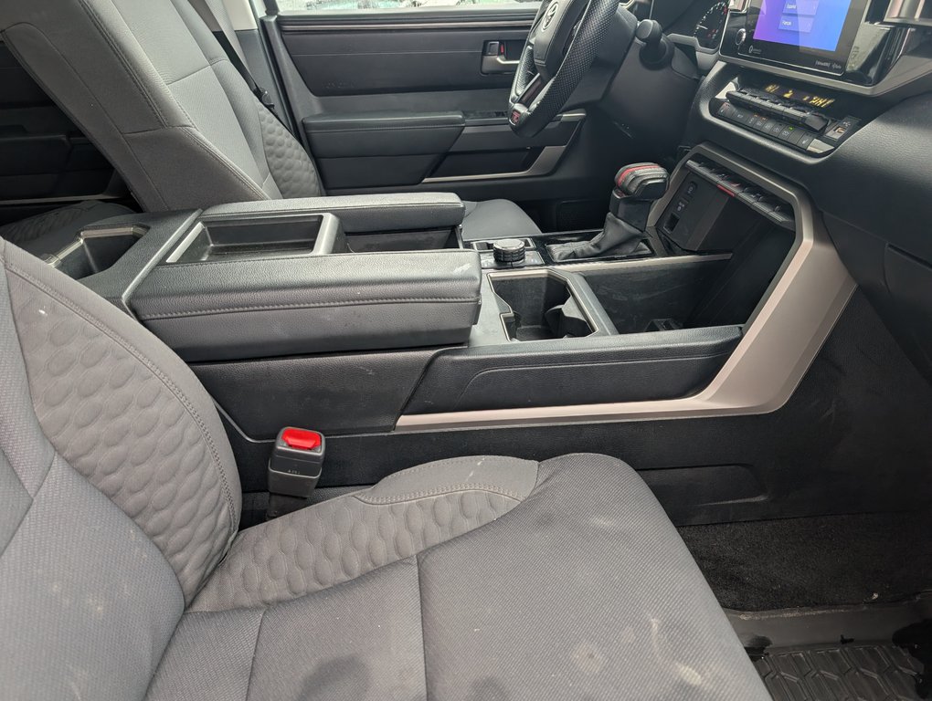 Toyota Tundra TRD OFF ROAD, 4X4, 2024 à Magog, Québec - 7 - w1024h768px