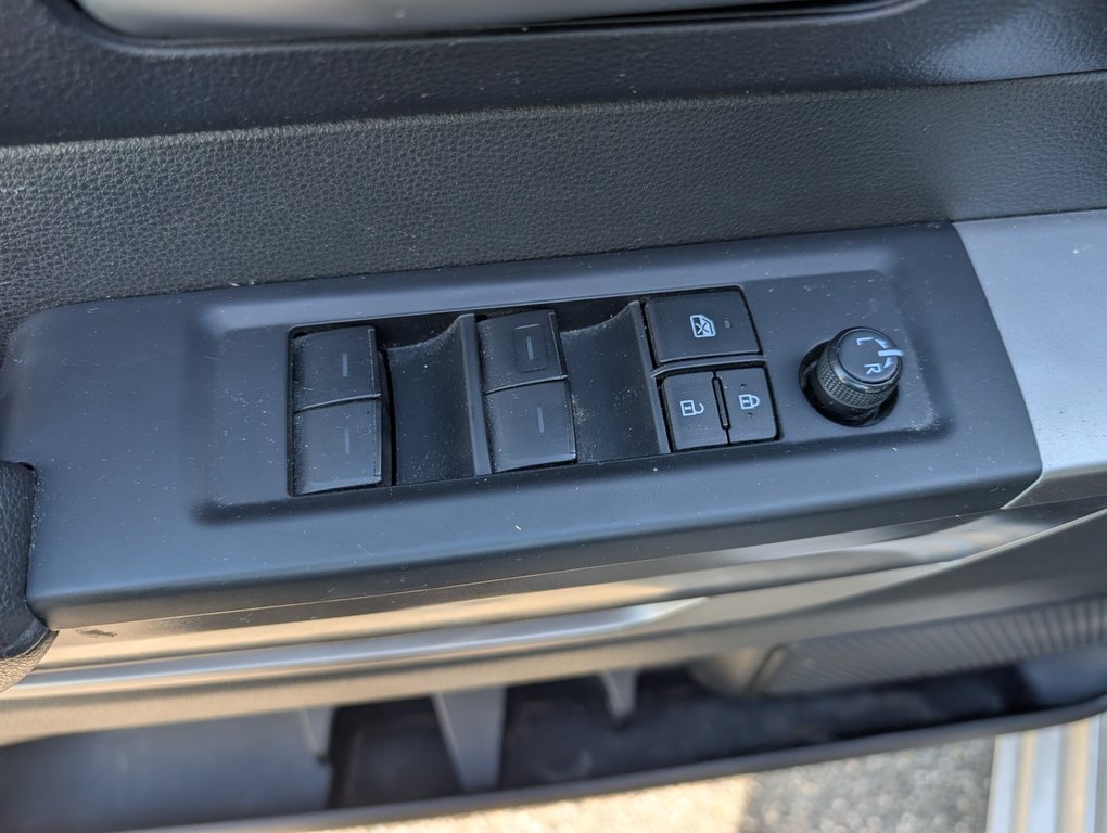 Toyota Tundra TRD SPORT CREWMAX, GARANTIE JUSQU EN 2028, 2024 à Magog, Québec - 17 - w1024h768px