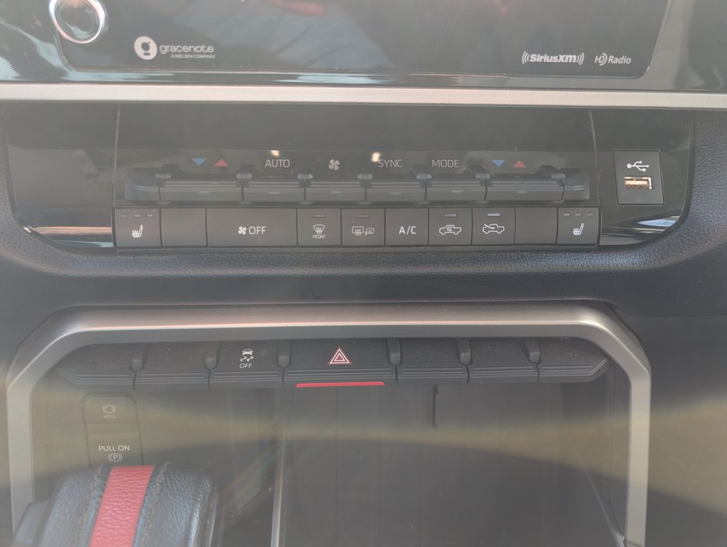 Toyota Tundra TRD SPORT CREWMAX, GARANTIE JUSQU EN 2028, 2024 à Magog, Québec - 21 - w1024h768px
