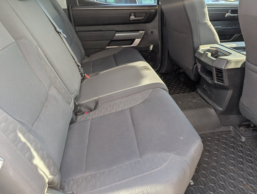Toyota Tundra TRD SPORT CREWMAX, GARANTIE JUSQU EN 2028, 2024 à Magog, Québec - 9 - w1024h768px