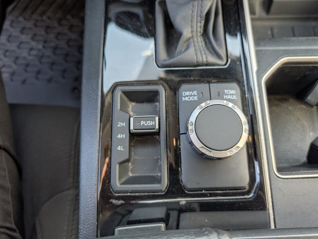 Toyota Tundra TRD SPORT CREWMAX, GARANTIE JUSQU EN 2028, 2024 à Magog, Québec - 19 - w1024h768px