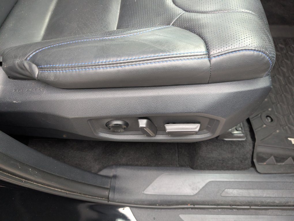 Toyota Tundra Platinum, GARANTIE JUSQU EN 2029 2025 à Magog, Québec - 11 - w1024h768px