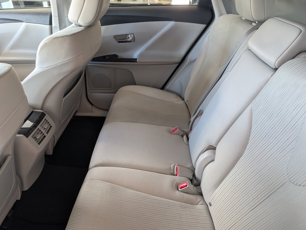 Toyota Venza V6, 2012 à Magog, Québec - 10 - w1024h768px