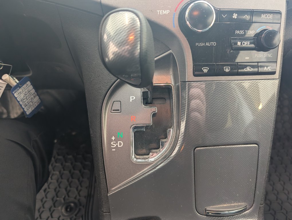 Toyota Venza LE AWD, V6, 2016 à Magog, Québec - 16 - w1024h768px