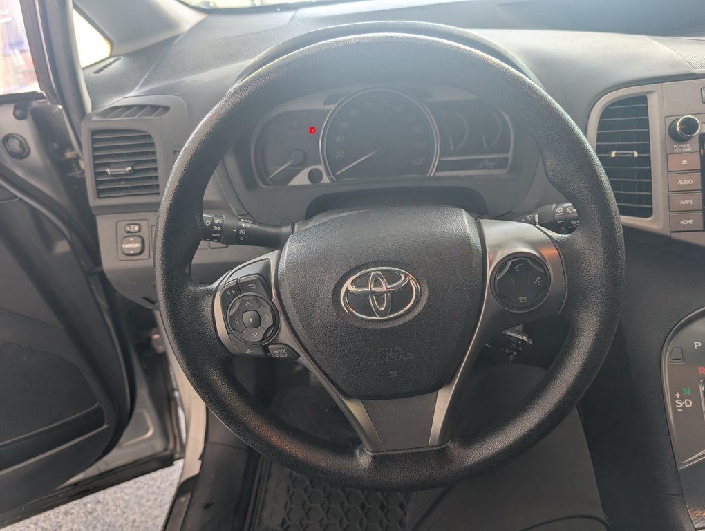 Toyota Venza LE AWD, V6, 2016 à Magog, Québec - 15 - w1024h768px