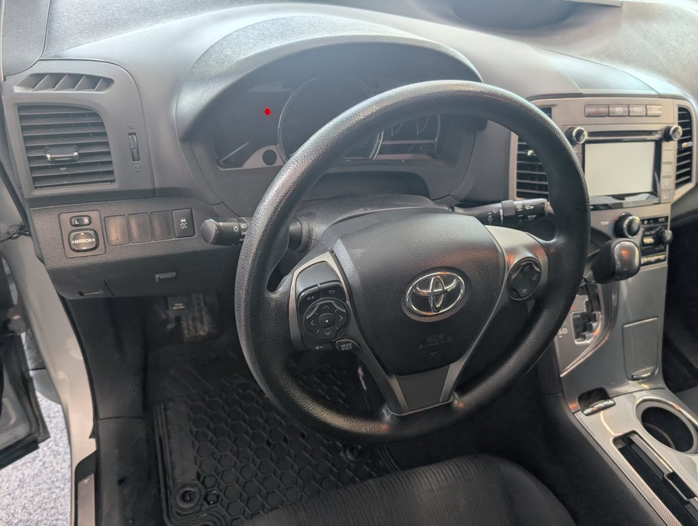 Toyota Venza LE AWD, V6, 2016 à Magog, Québec - 12 - w1024h768px