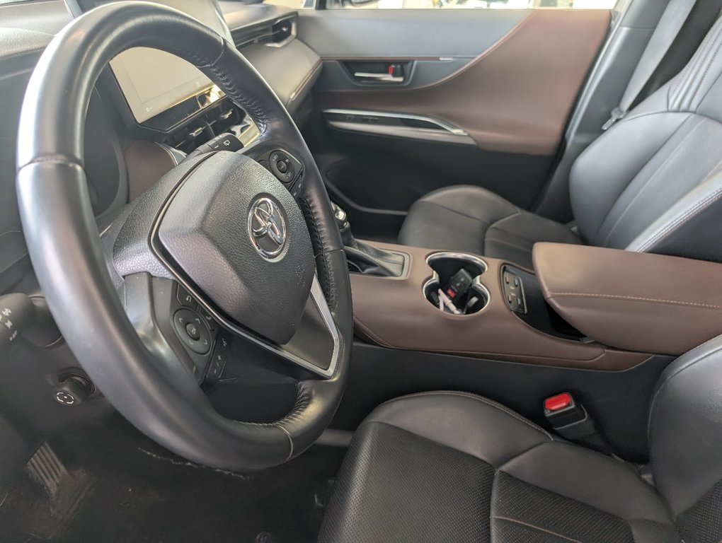 Toyota Venza LIMITED AWD, 2021 à Magog, Québec - 13 - w1024h768px