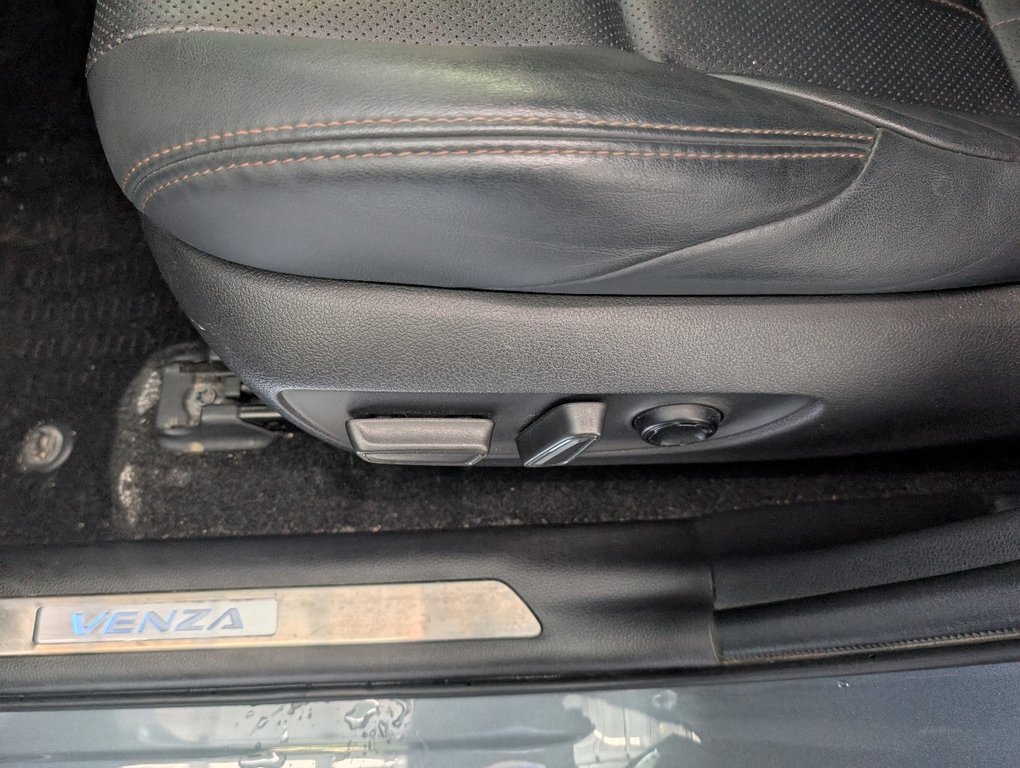 Toyota Venza LIMITED AWD, 2021 à Magog, Québec - 15 - w1024h768px
