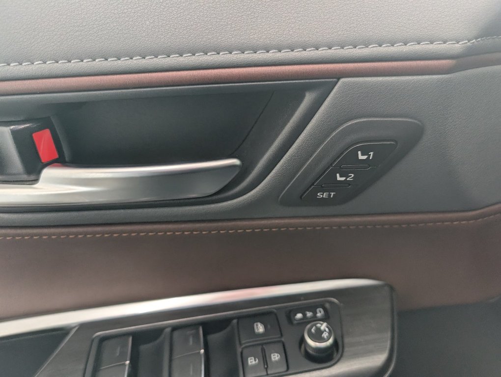 Toyota Venza LIMITED AWD, 2021 à Magog, Québec - 17 - w1024h768px