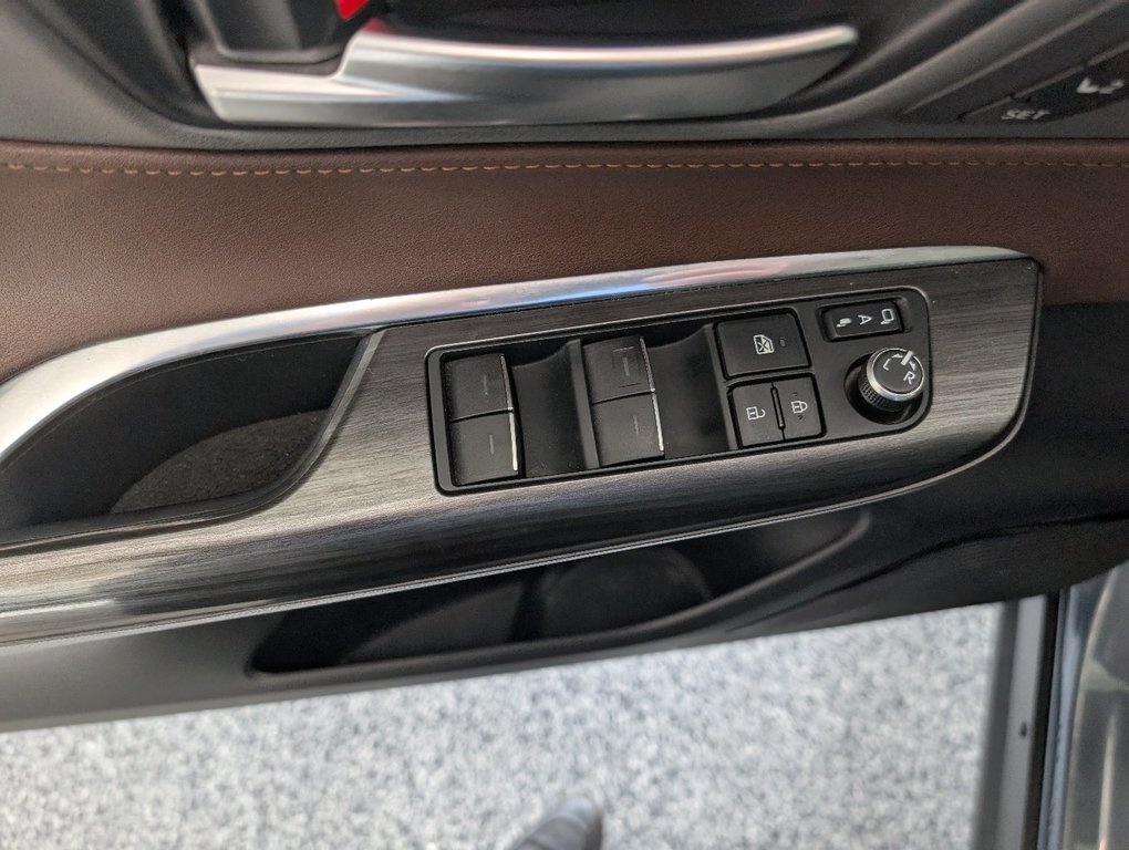 Toyota Venza LIMITED AWD, 2021 à Magog, Québec - 16 - w1024h768px