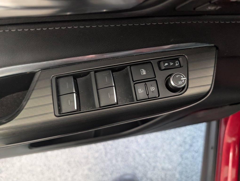 2022 Toyota Venza LIMITED AWD, GARANTIE JUSQU EN 2027, in Magog, Quebec - 14 - w1024h768px