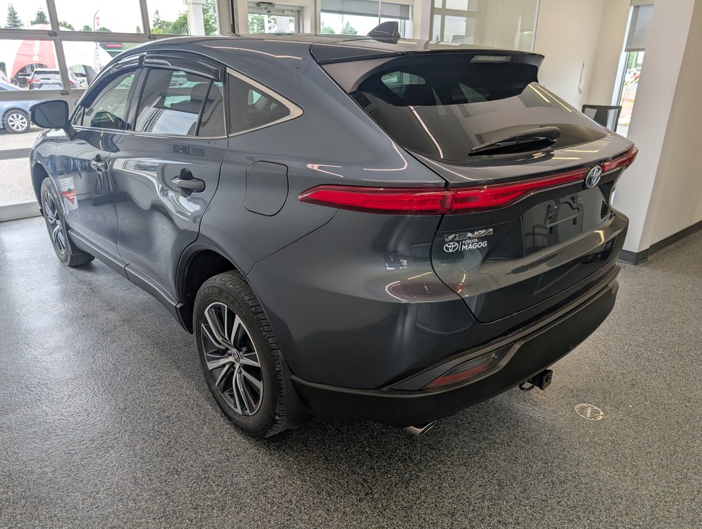 2022 Toyota Venza LE AWD in Magog, Quebec - 4 - w1024h768px