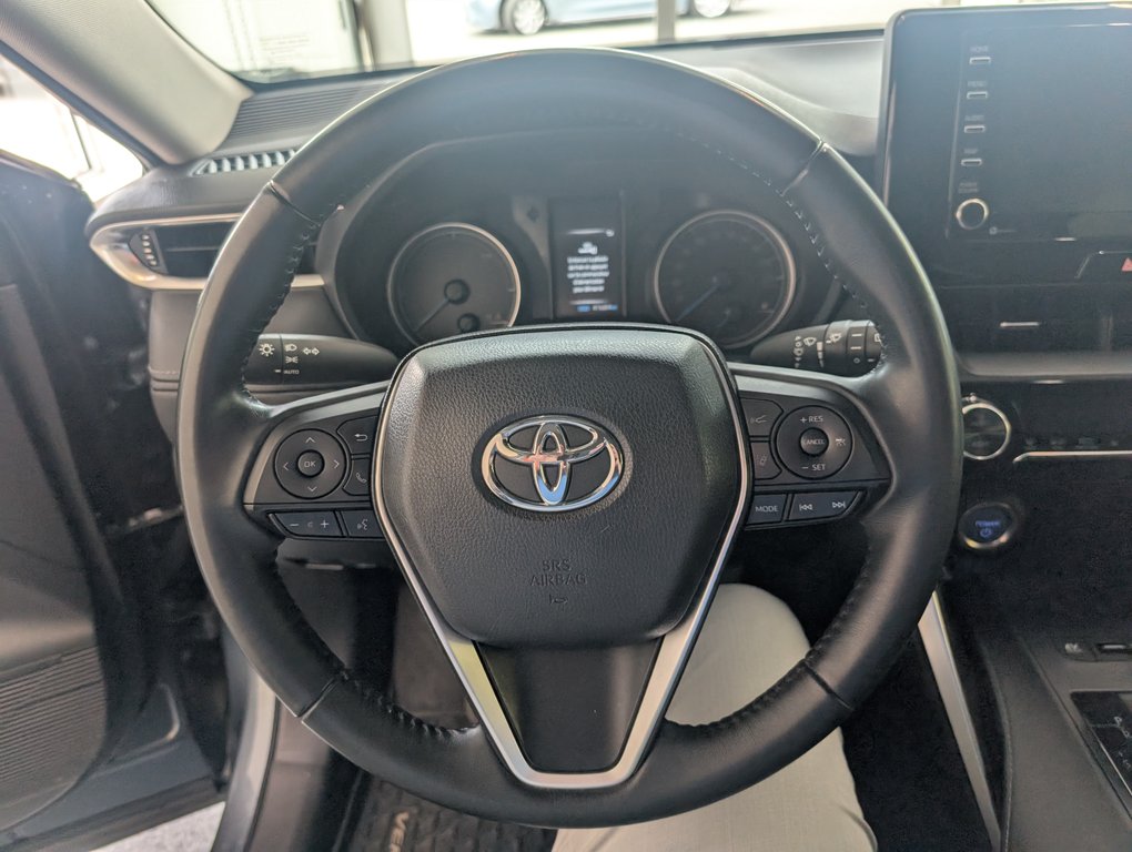 2022 Toyota Venza LE AWD in Magog, Quebec - 16 - w1024h768px