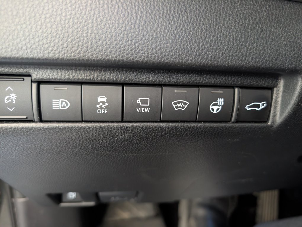 2024 Toyota Venza LIMITED AWD, in Magog, Quebec - 25 - w1024h768px