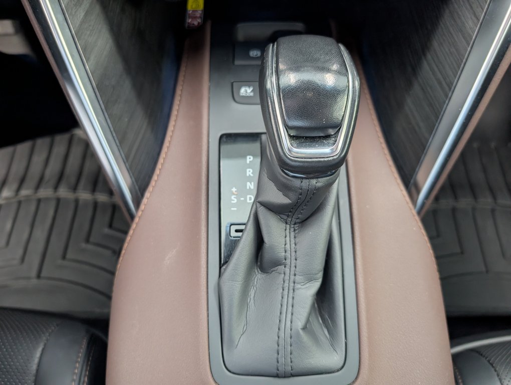 2024 Toyota Venza LIMITED AWD, in Magog, Quebec - 19 - w1024h768px