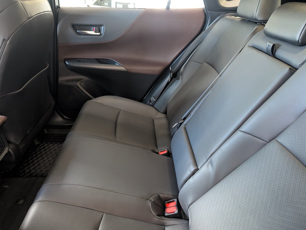 2024 Toyota Venza LIMITED AWD, in Magog, Quebec - 11 - w1024h768px